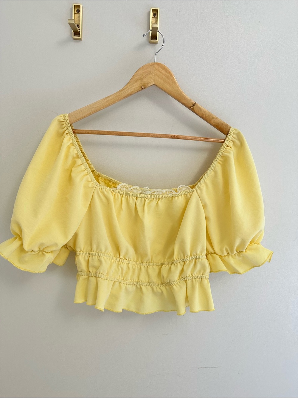 SHEIN Yellow Tiered Maxi Skirt Set with Puff Sleeve Crop Top - Picture 4 of 6